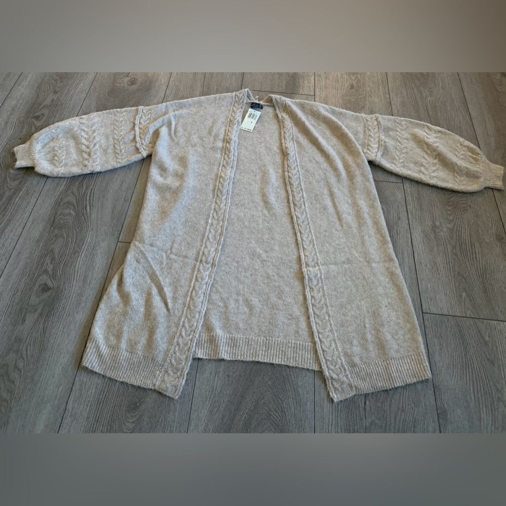 Max edition woman’s cardigan very soft